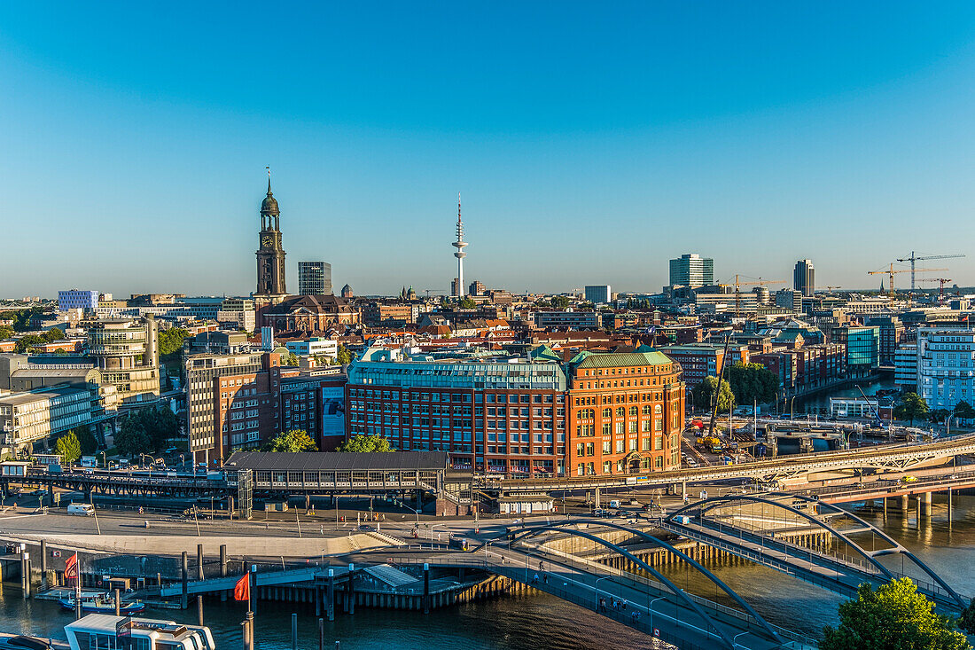 skyline of Hamburg with view to St. Michael's Church and the sport harbour, Hamburg, north Germany, Germany
