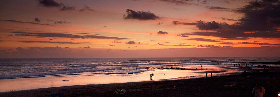 Strand von Canggu, Ebbe, Bali, Indonesien