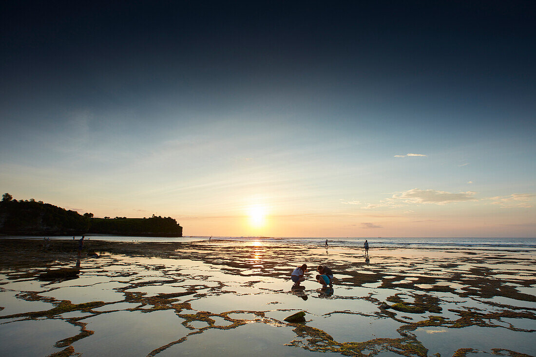 Strand bei Ebbe, Balangan , Bali, Indonesien