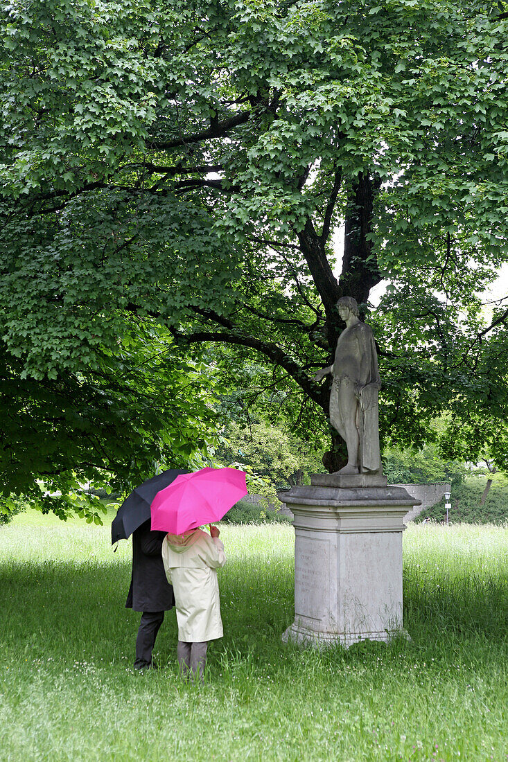 Statue des Harmlos beim Prinz-Carl-Palais, München, Bayern, Deutschland