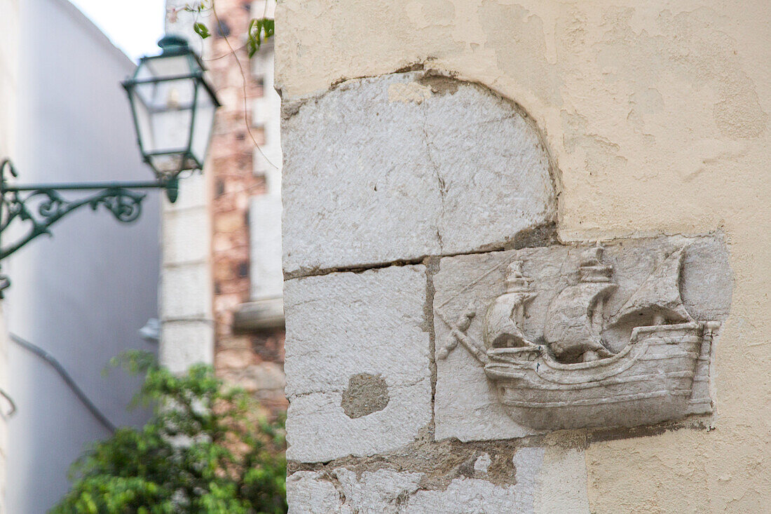 wall relief of a sailing ship, old town, lantern, nobody, Lisbon, Portugal