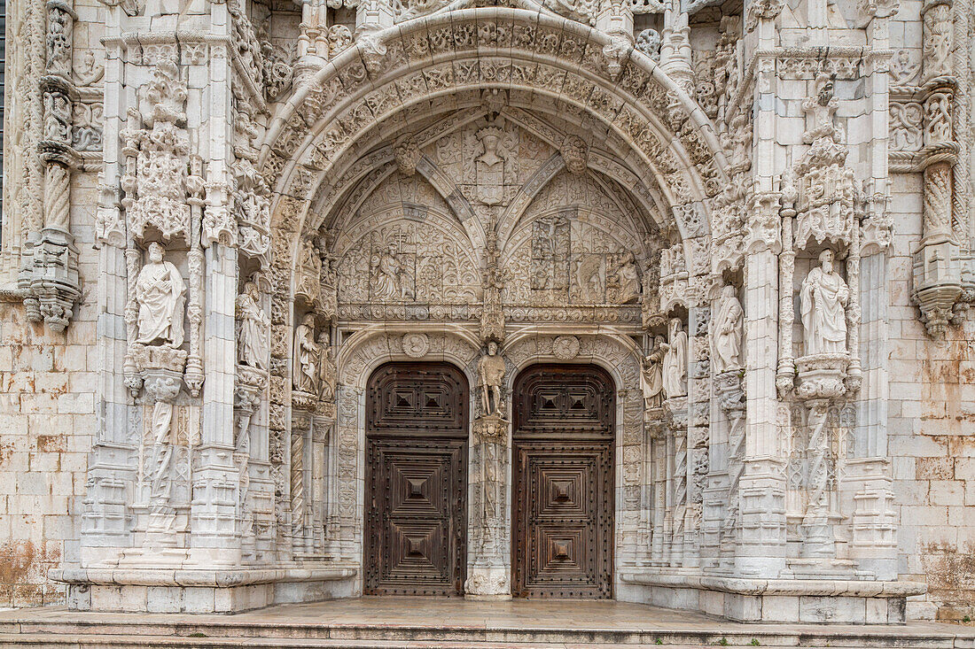 Fassade, Portal, Eingang, Kirche Jeronimos Kloster, Hieronymuskloster, Niemand, Belém, Lissabon, Portugal
