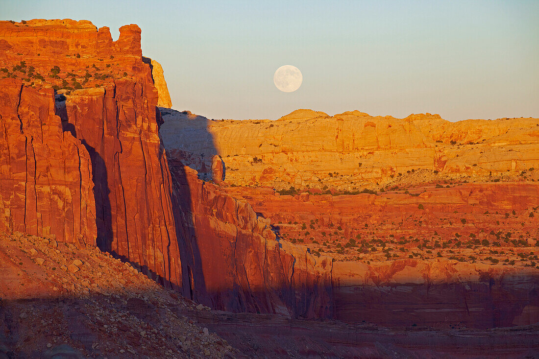 Full moon , Sunset , Waterpocket Fold , Capitol Reef National Park , Utah , Arizona , U.S.A. , America