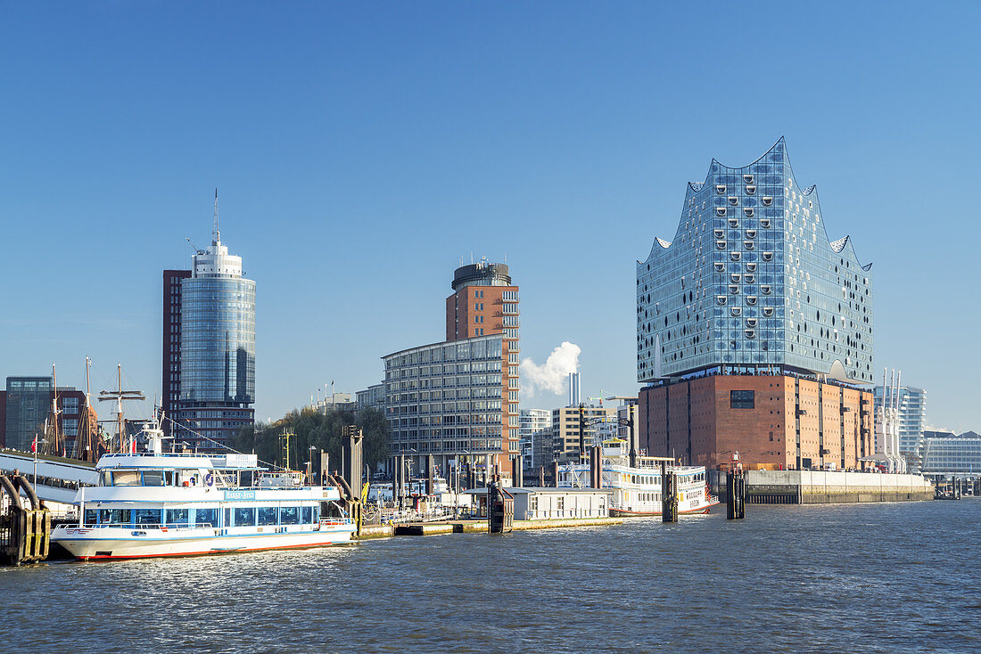 Elbphilharmonie und Hanseatic Trade Center an der Elbe, HafenCity, Freie Hansestadt Hamburg, Norddeutschland, Deutschland, Europa