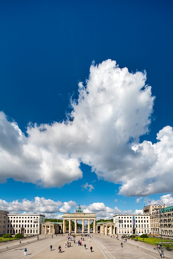 Brandenburg Gate, Pariser Platz, Berlin, Germany