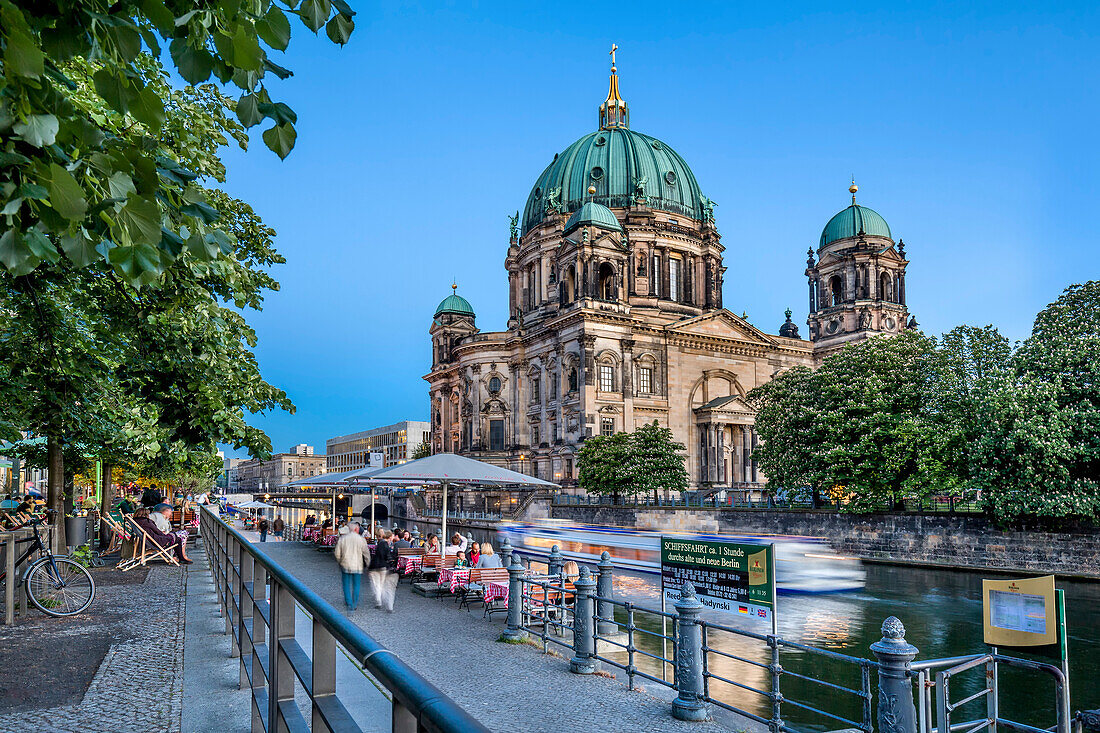 Cafe near the Berlin Dom and Spree River, Museum Island, Berlin, Germany