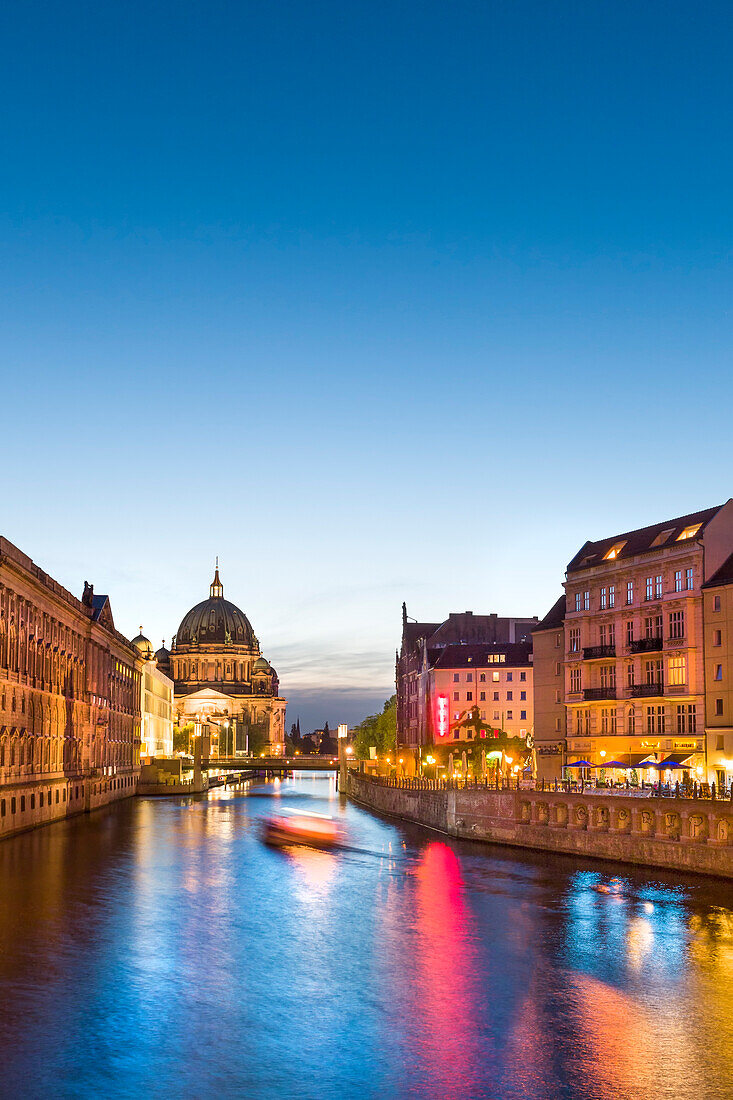 Berlin cathedral and Spree River in the evening, Nikolai Quarter, Berlin, Germany