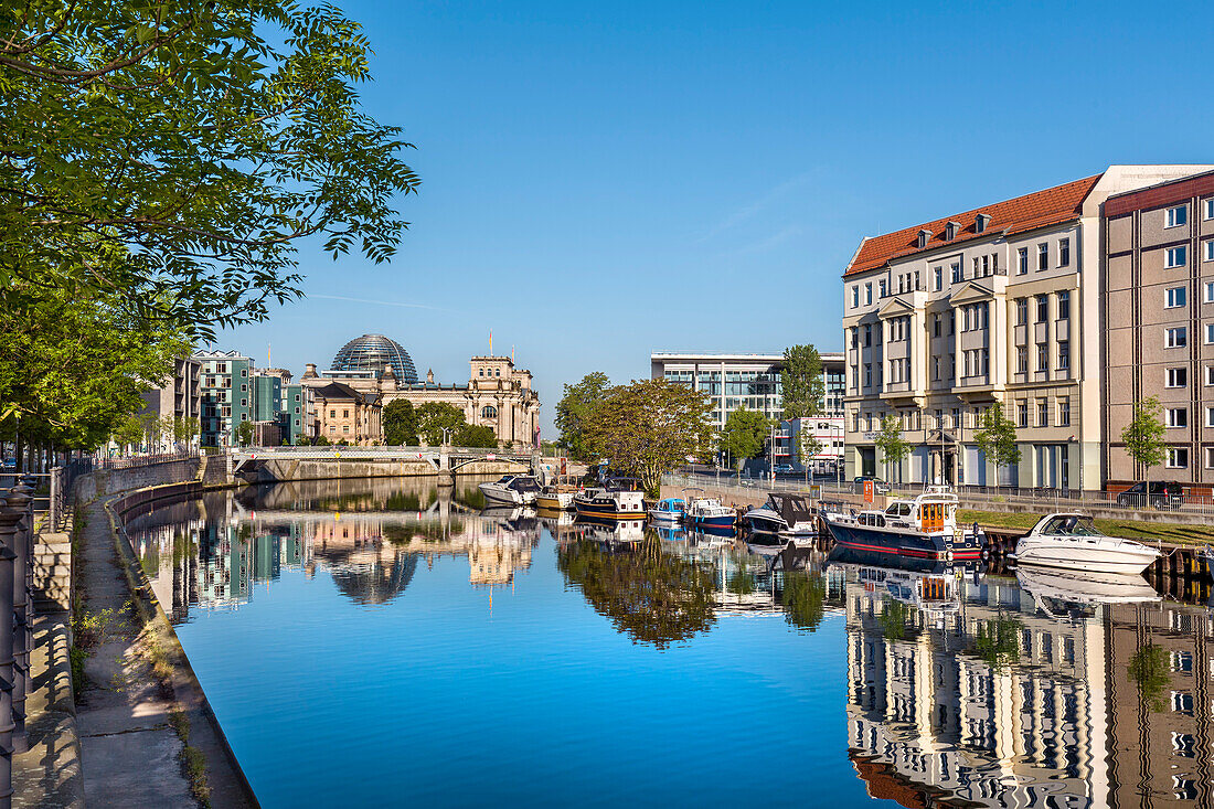 Reichstag and River Spree, Government sector, Berlin, Germany