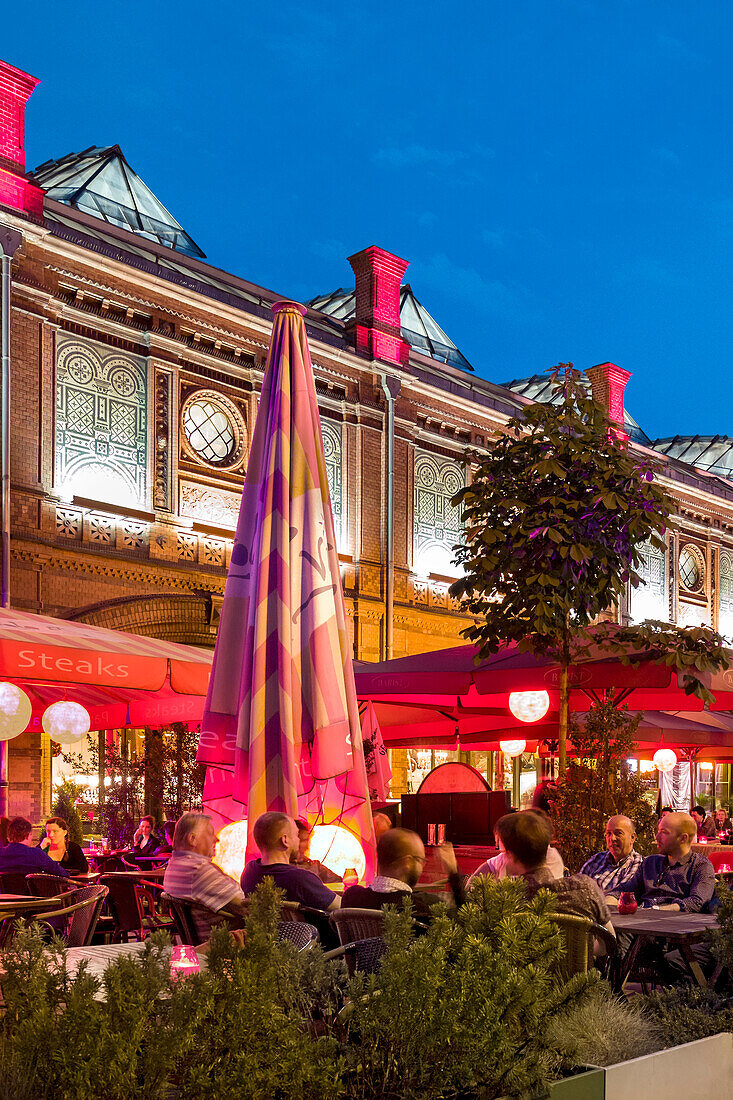 Restaurants in the evening light, Hackescher Markt, Mitte, Berlin, Germany