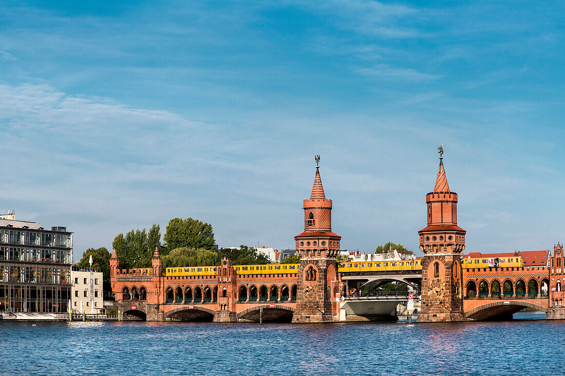 Oberbaum bridge, Friedrichshain-Kreuzberg, Berlin, Germany