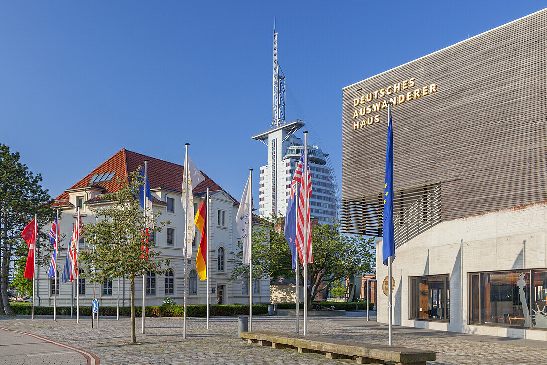 Deutsches Auswandererhaus im Neuen Hafen in Bremerhaven, Hansestadt Bremen, Nordseeküste, Norddeutschland, Deutschland, Europa