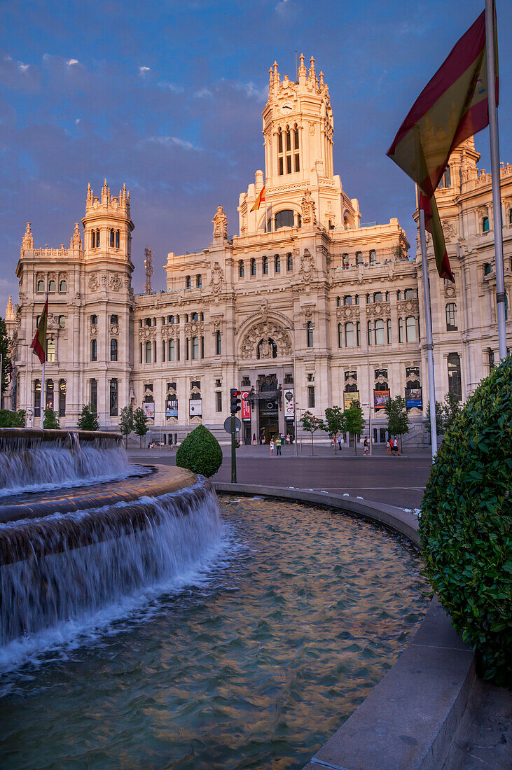 Plaza de Cibeles (Palacio de Comunicaciones), Plaza de Cibeles, Madrid, Spanien, Europa