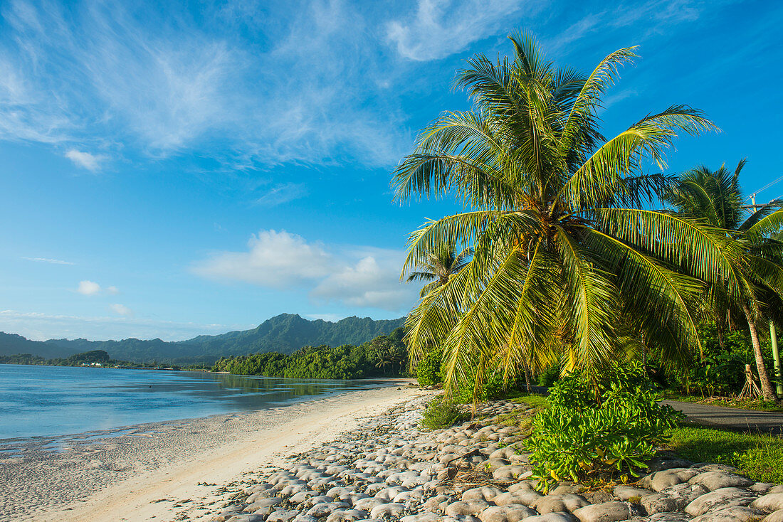 Weißer Sandstrand, Kosrae, Föderierte Staaten von Mikronesien, Südpazifik