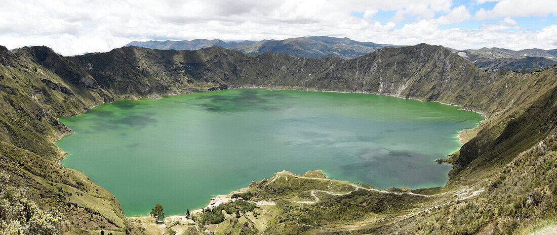 Lago Quilotoa, Caldera See im ausgestorbenen Vulkan im zentralen Hochland der Anden, Ecuador, Südamerika