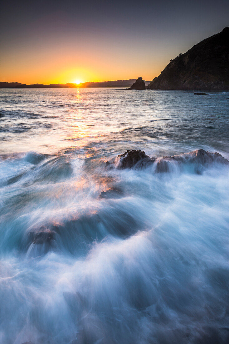 Rocky Bay at sunrise, Tapeka Point, Russell, Bay of Islands, Northland Region, North Island, New Zealand, Pacific