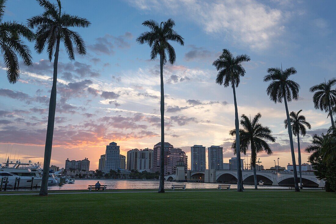 WEST PALM BEACH SKYLINE VON SEE DRIVE PARK PALM BEACH FLORIDA USA.