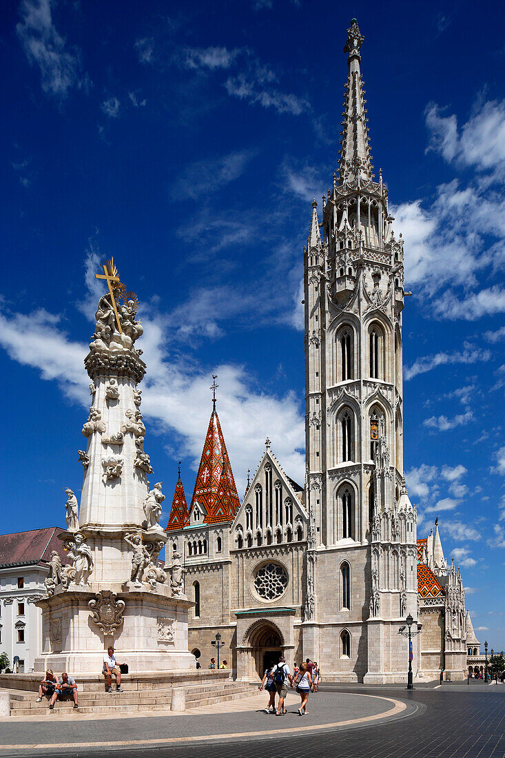 Ungarn, Zentral-Ungarn, Budapest, Donau, Hauptstadt, Schloßhügel in Buda, Heiliger Dreifaltigkeitsplatz, Heilige Dreifaltigkeitssäule, Pestsäule, Barock, Matthias-Kirche, Pfarrkirche, Krönungskirche, Katholische Kirche, Gotik, Renaissance, Touristen, UNES