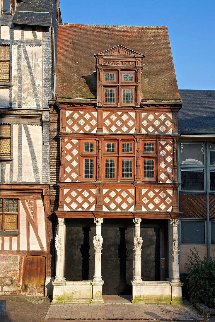 Half timbered colored Pavillon des Vertus, Virtues Pavilion, 16th c., Stone columns with women statues,old town, Rouen, 76, Normandy, France old town, Rouen, 76, Normandy, France