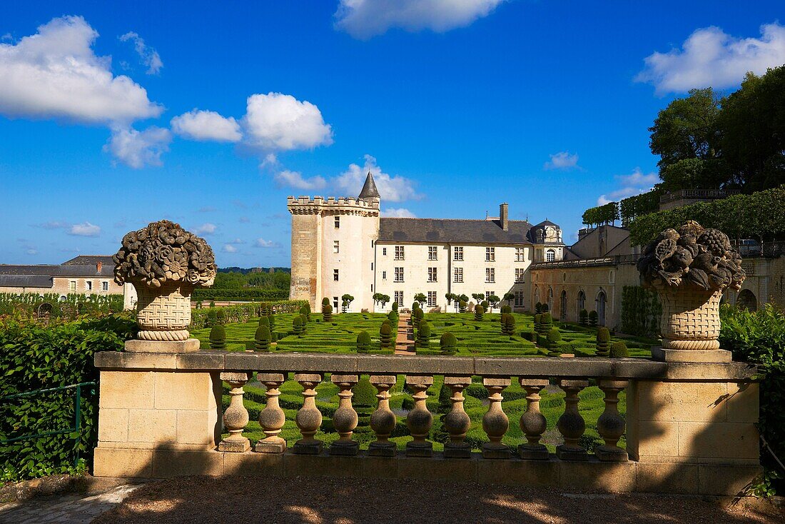 Villandry, Castle and gardens, Château de Villandry, Indre et Loire,Touraine, Loire Valley, UNESCO World Heritage Site, France.