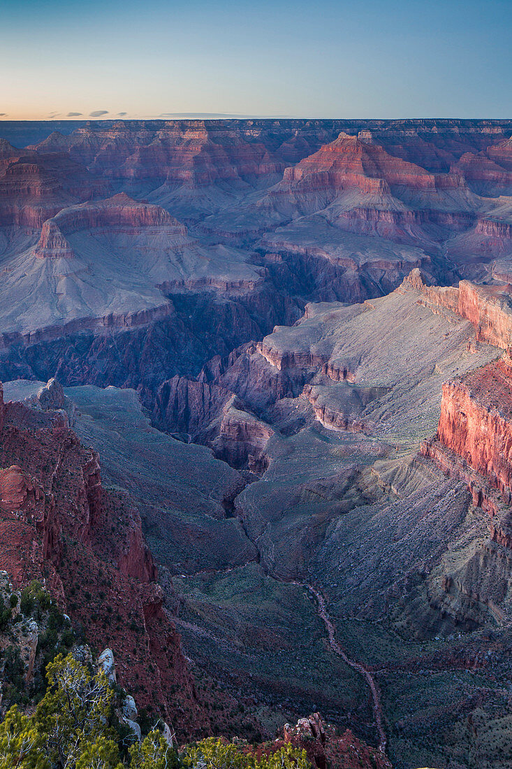 Looking into the ancient metropolis of the Grand Canyon from Mohave Point complete with temples, peaks, plateaus and buttes, Grand Canyon, UNESCO World Heritage Site, Arizona, United States of America, North America