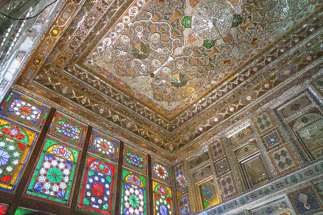 Gespiegelte Empfangshalle Decke, Khan-e Zinat al-Molk, Qavam al-Molk Familie Privatquartiere, Shiraz, Iran, Mittlerer Osten