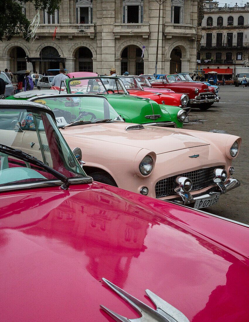 Vintage American cars, Havana, Cuba, West Indies, Caribbean, Central America