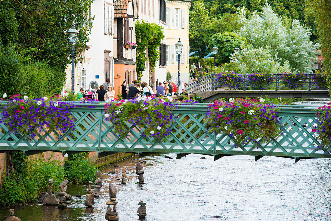 Altstadt mit Fluss Alb, Ettlingen, Schwarzwald, Baden-Württemberg, Deutschland