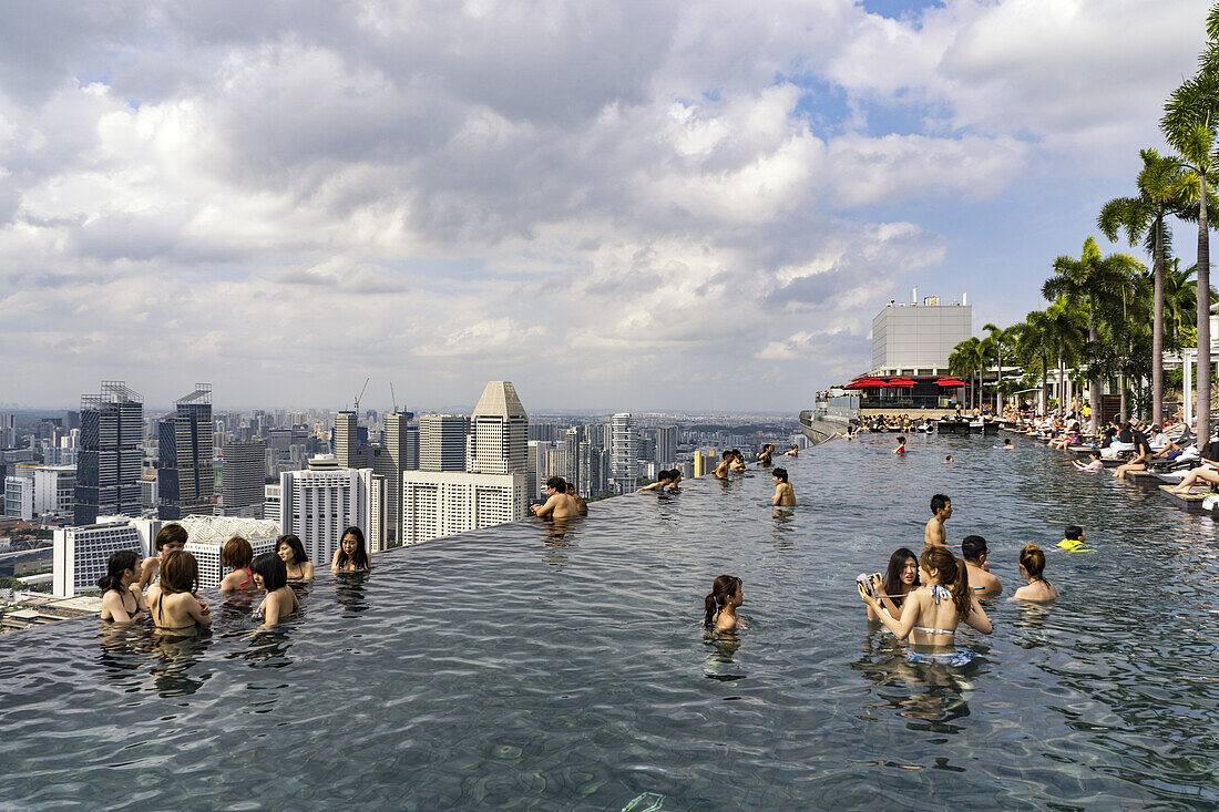 Marina Bay Sands , Infinity pool, Roof Terasse, Marina Bay, Singapore, Singapur, Southest Asia