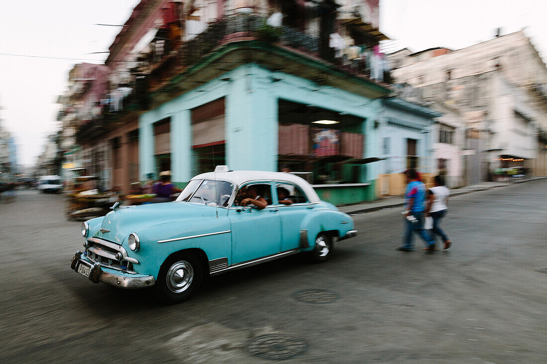 Die alten Autos in La Havana Vieja, Havana, Kuba