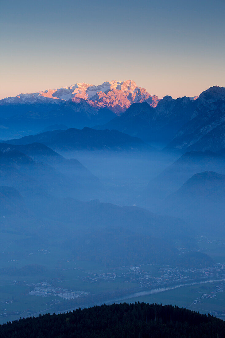 Dachstein, Lammertal, Tennengebirge, seen from Hahnenkamm (Rossfeldstrasse), Berchtesgadener Land, Bavaria, Germany, Europe