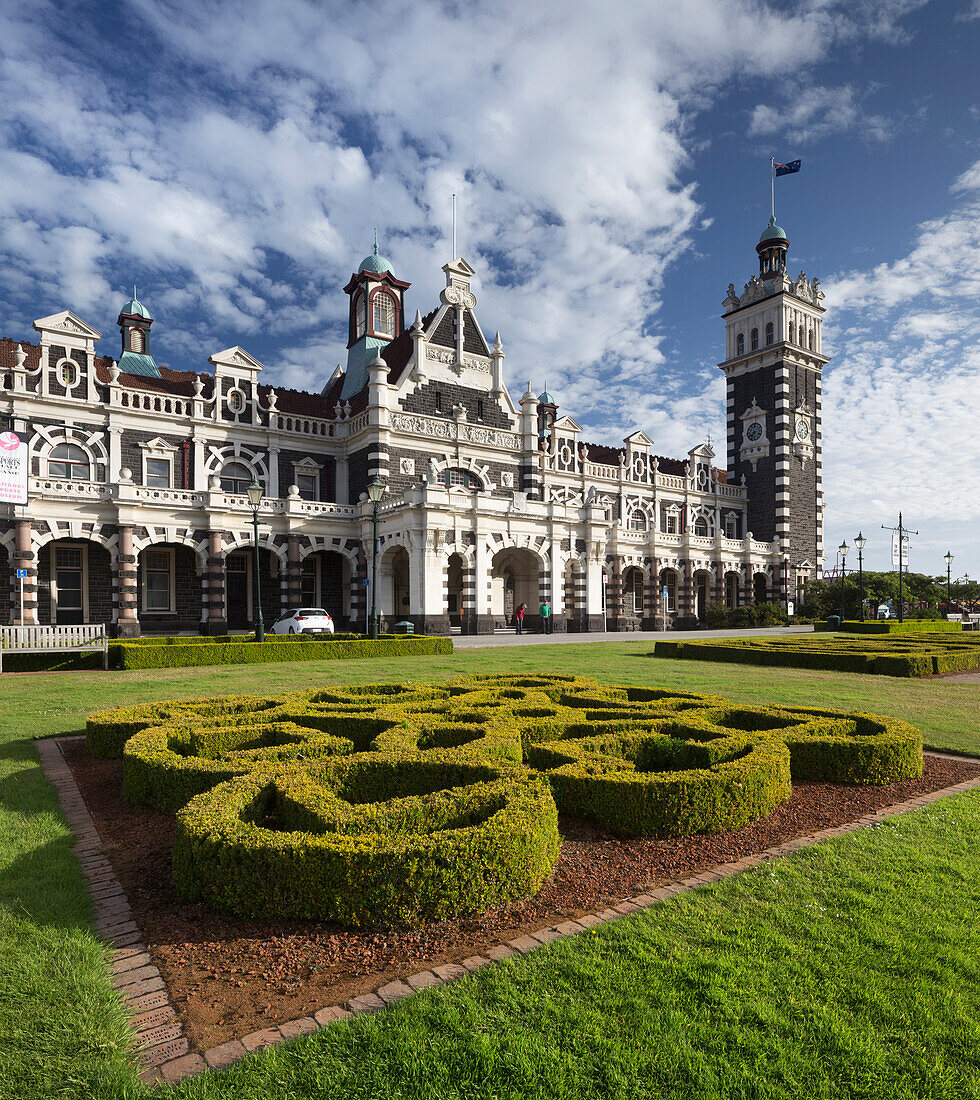 Dunedin Railway Station, Dunedin, Otago, South Island, New Zealand, Oceania