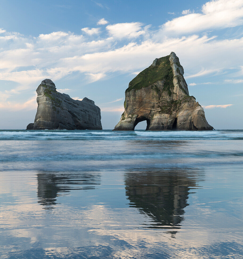 Wharariki Beach, Cape Farewell, Farewell Split, Tasman, Tasman Sea, Cook Strait, South Island, New Zealand, Oceania