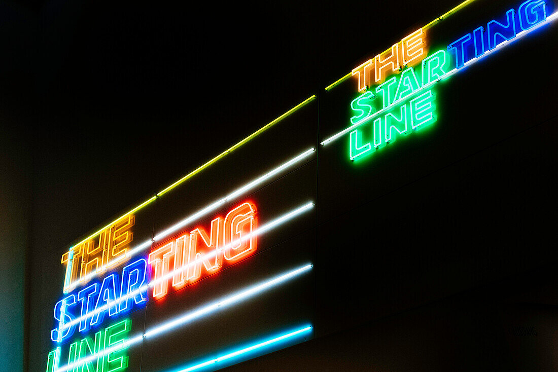 The Starting Line, Neonlight Sculpture, Olympia 2050, Michel Majerus, Lenbachhaus, Munich, Germany