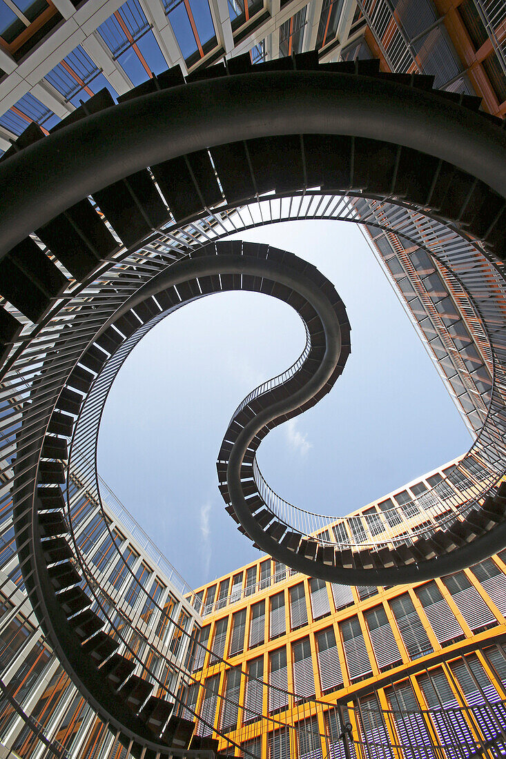 Endlose Treppe von Olafur Eliasson, im Innenhof der KPMG AG, Ganghoferstrasse, Schwanthalerhoehe, München, Oberbayern, Bayern, Deutschland