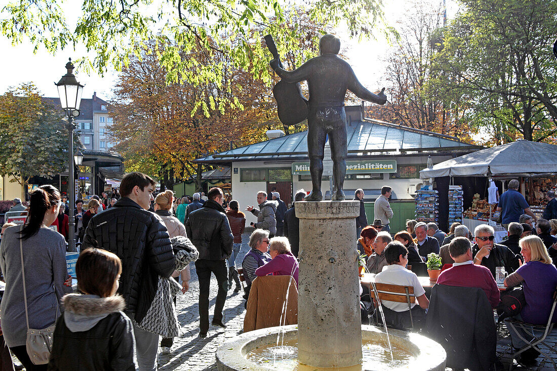 Fountain Roider-Jackl Brunnen, Viktualienmarkt, Munich, Upper Bavaria, Bavaria, Germany