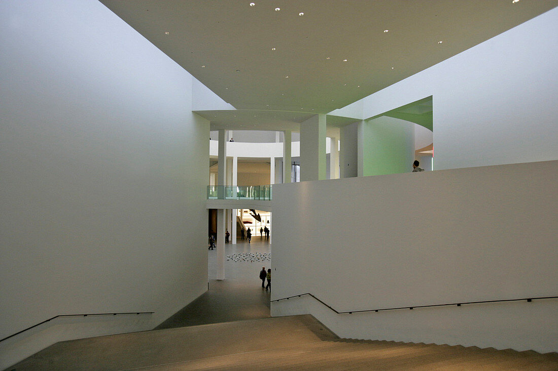 Haupttreppe, Pinakothek der Moderne, Maxvorstadt, München, Oberbayern, Bayern, Deutschland