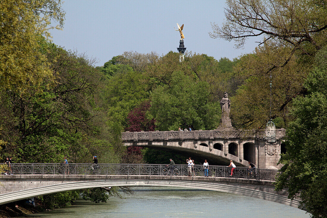 River Isar near Muellersches Volksbad, Kabelsteg- und Maximiliansbruecke, Haidhausen, Munich, Upper Bavaria, Bavaria, Germany