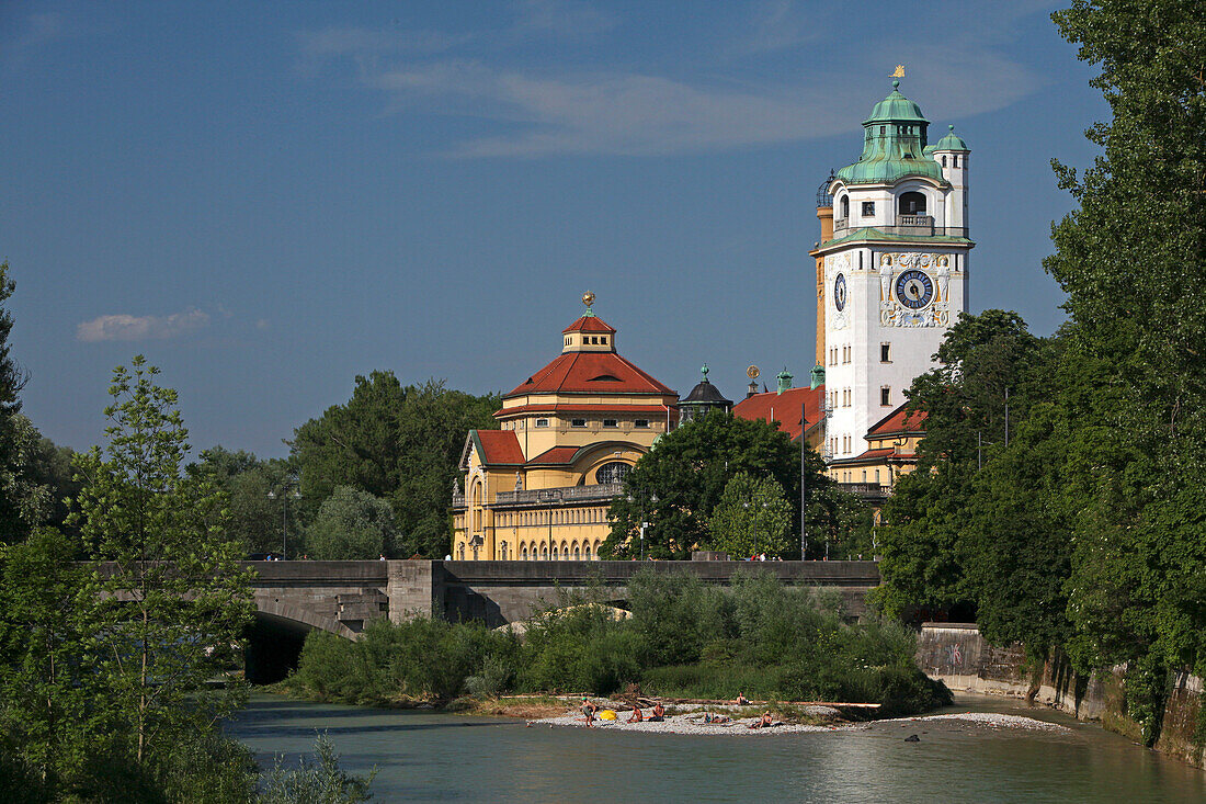 River Isar and public bath house Muellersches Volksbad, Haidhausen, Munich, Upper Bavaria, Bavaria, Germany