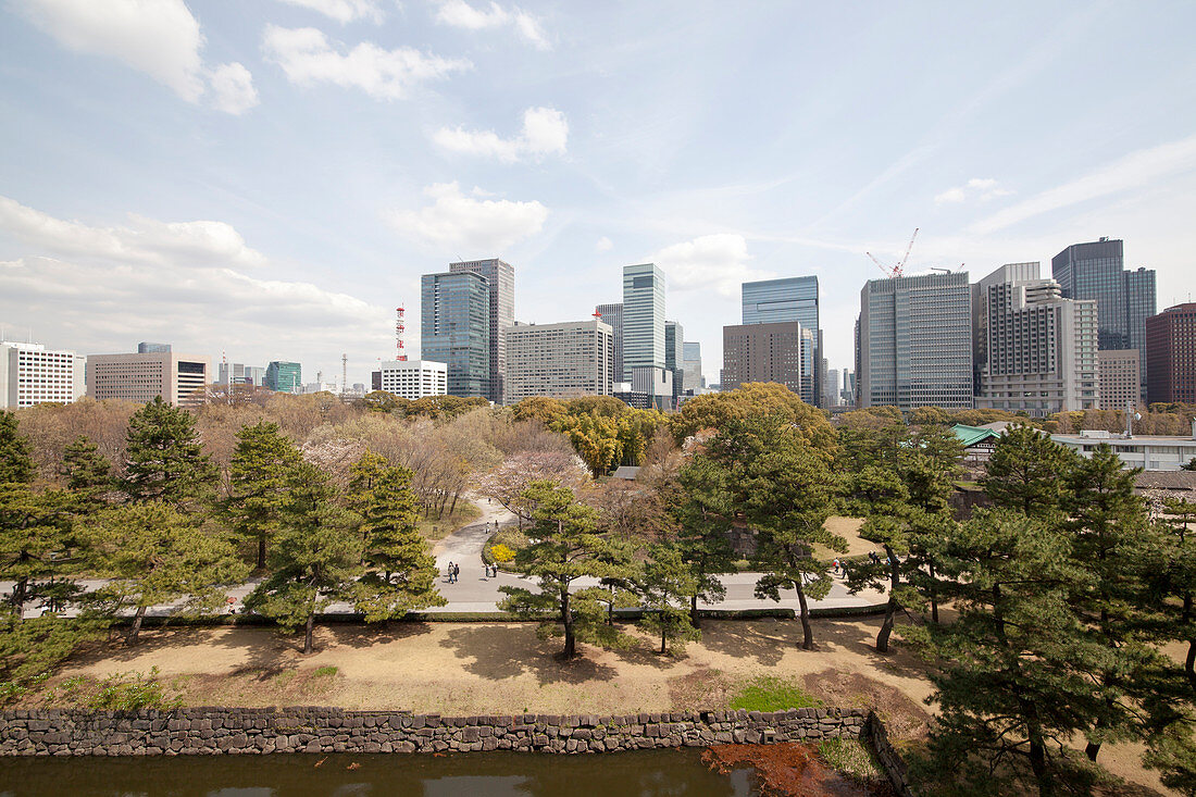 Der beste Ausblick im Higashi-Koen vom geheimen Aussichtspunkt am Honmaru Garten, Chiyoda-ku, Tokio, Japan