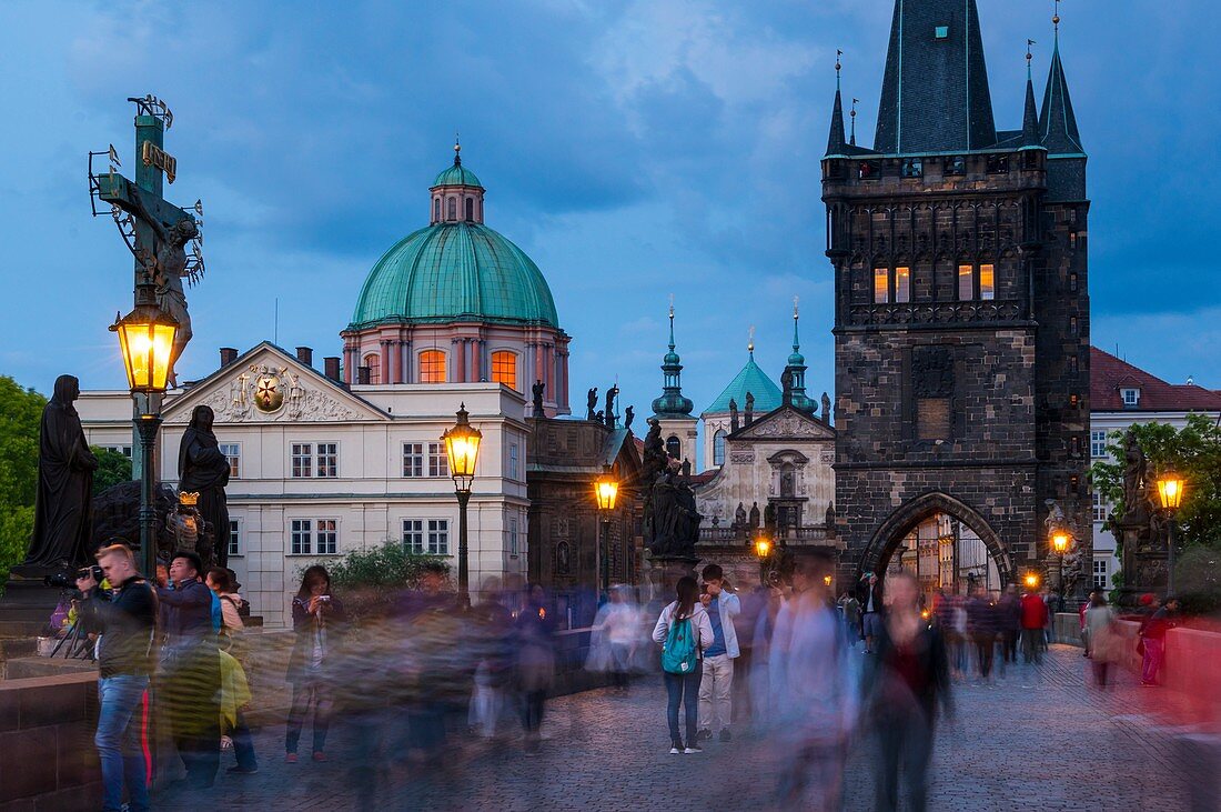 Charles Bridge, Prague, Czech Republic, Europe.