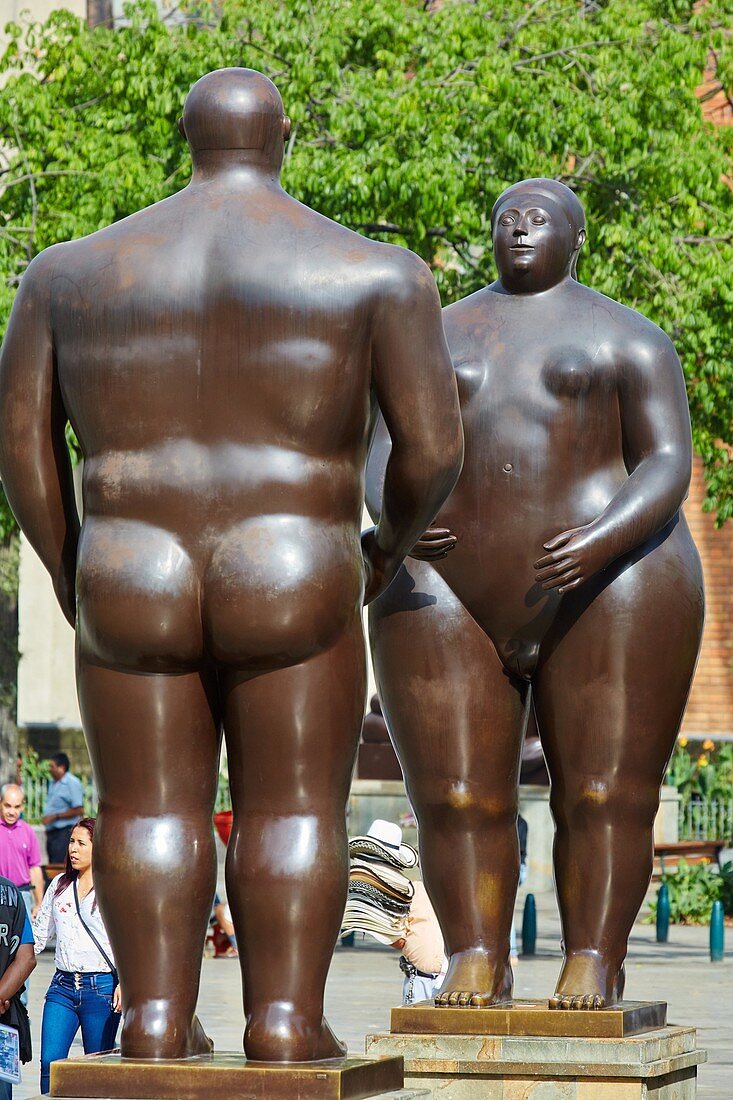 'Adan y Eva' (Adam and Eve), sculptures by Fernando Botero, Palacio de la Cultura, Plaza Fernando Botero, Medellin, Antioquia, Colombia, South America