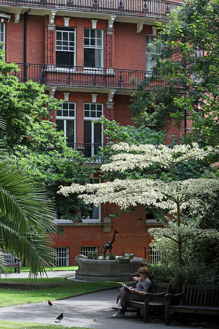 Mount Street Gardens, Mayfair, London, England