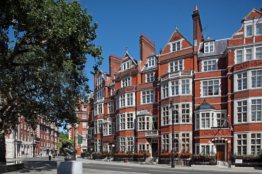 typical red brick mansions, Carlos, Mayfair, London, Great Britain