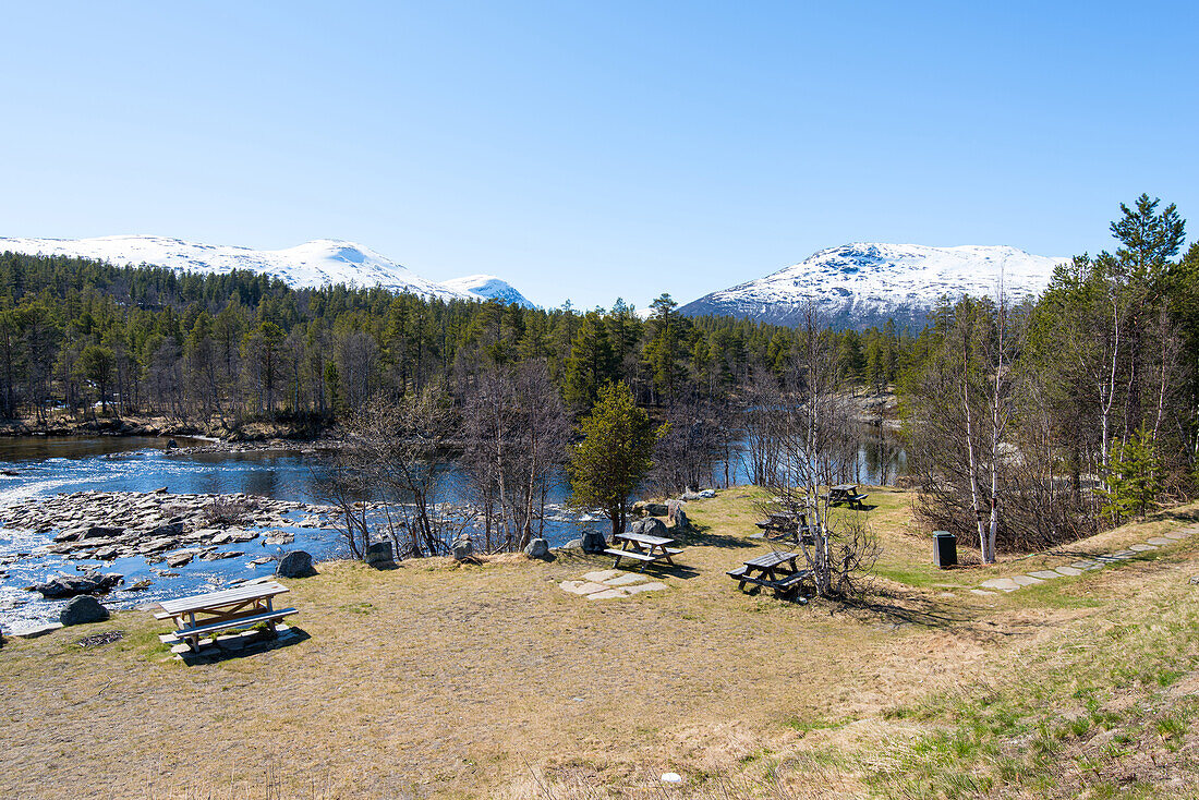 Frühling, Fluss, Berge, Rastplatz, Romsdal, Norwegen, Europa