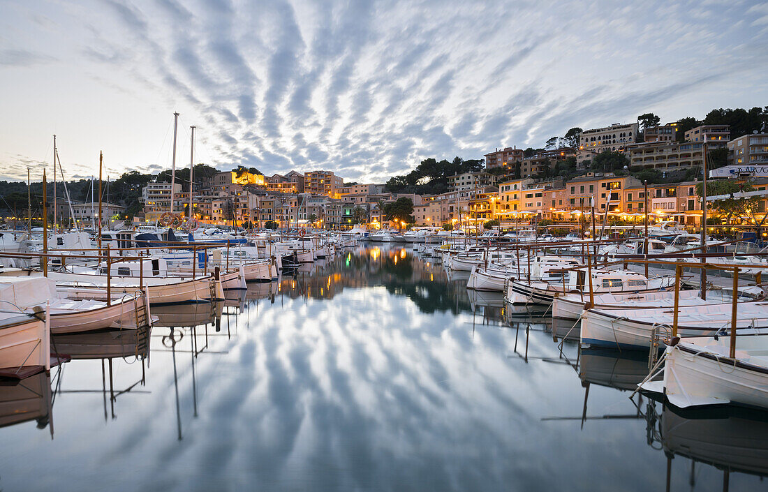 Hafen von Port de Soller, Mallorca, Balearen, Spanien