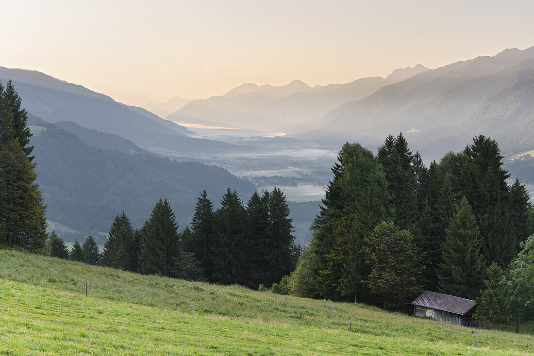 Blick ins Gailtal, Kärnten, Österreich