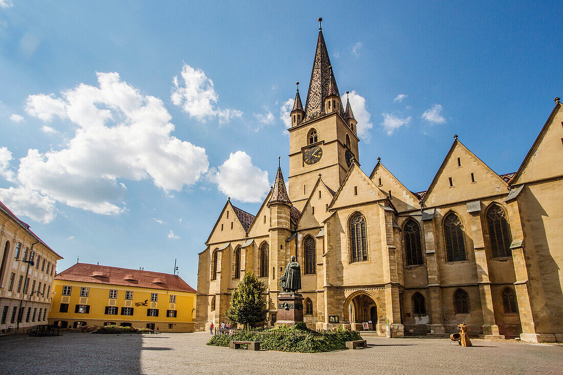 Rumänien, Sibiu Stadt, Evangelische Kathedrale von Sebiu, Teutsch Monument.