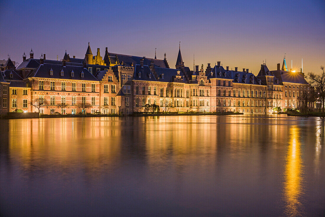 Netherlands, The Hague, Binnenhof Dutch Parliament buidings, dusk.