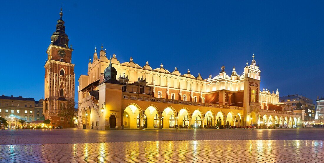 Cloth Hall (Sukiennice), Main Square, Cracow Old Town, Poland.