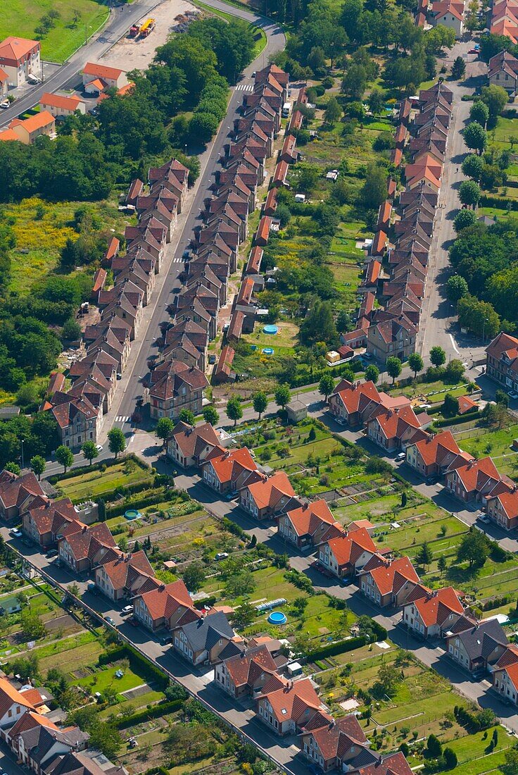 France, Moselle (57), Freyming Merlebach, coal miners residential aerea called cité Hochwald (aerial view).